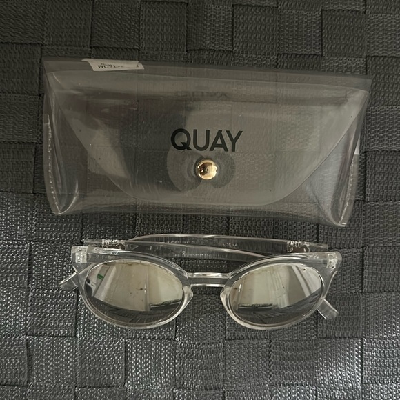 Quay - Picture 1 of 1